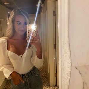 Meet your Posher, Caitlin